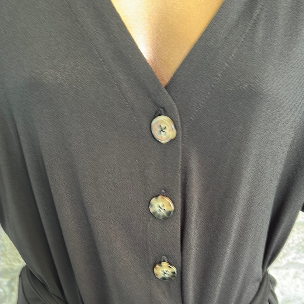 Button Front Capri Jumpsuit - Picture 3 of 8